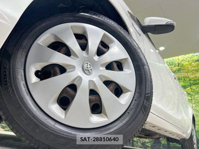 Toyota AQUA 2013-01 8072808-12