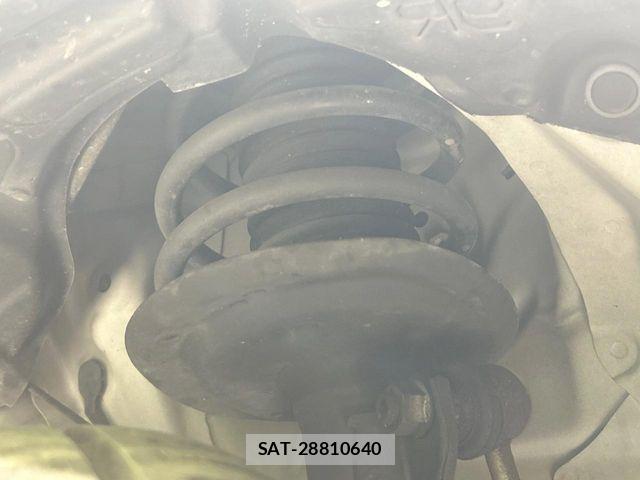 Toyota AQUA 2013-01 8072808-19