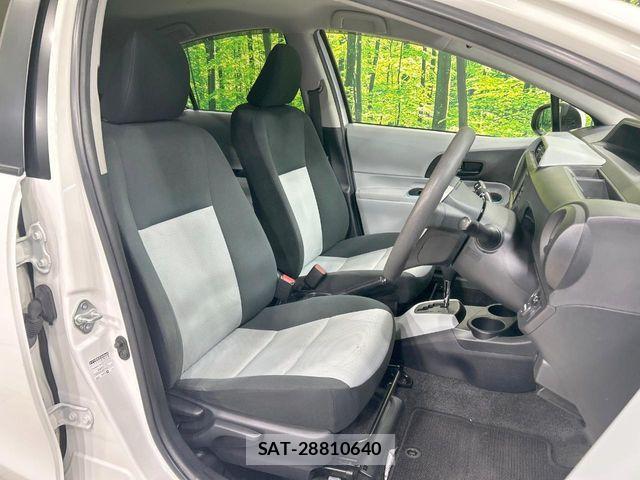 Toyota AQUA 2013-01 8072808-7