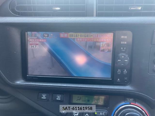 Toyota AQUA 2012-07 8072836-18