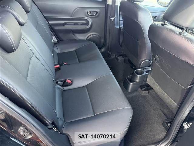 Toyota AQUA 2017-10 8072816-17