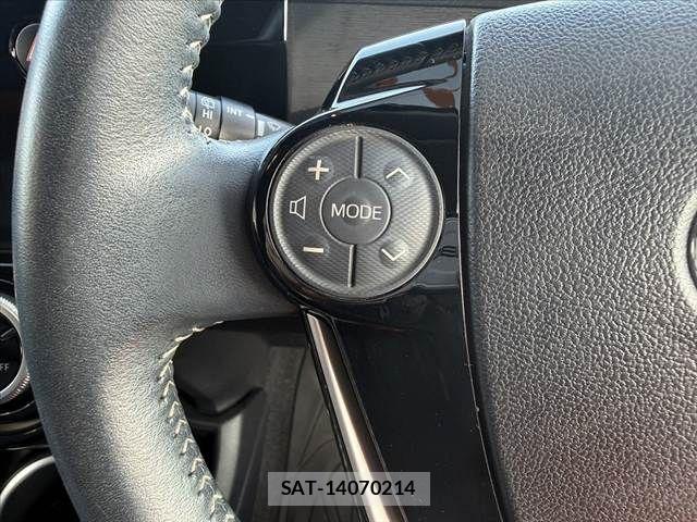 Toyota AQUA 2017-10 8072816-22