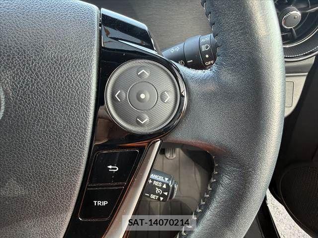 Toyota AQUA 2017-10 8072816-23