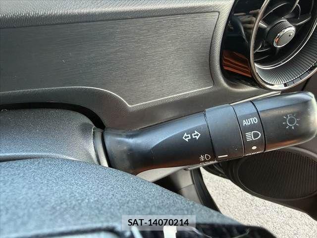 Toyota AQUA 2017-10 8072816-26