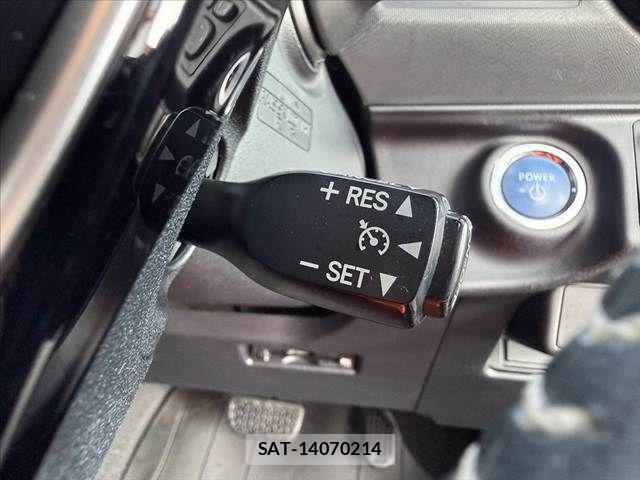 Toyota AQUA 2017-10 8072816-27