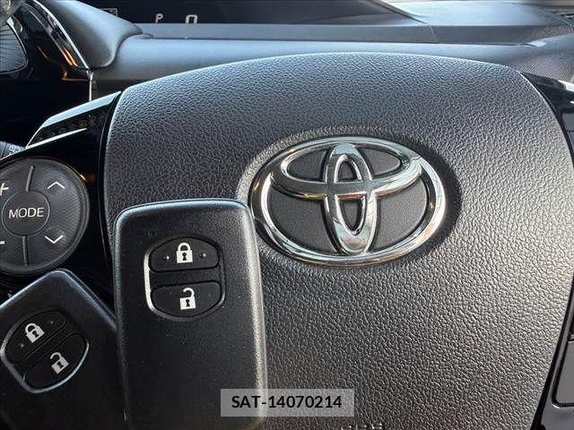 Toyota AQUA 2017-10 8072816-5