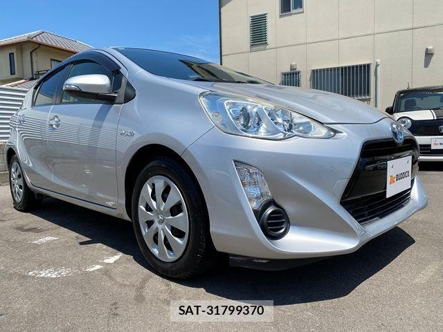 Toyota AQUA 2016-07 8072820-1