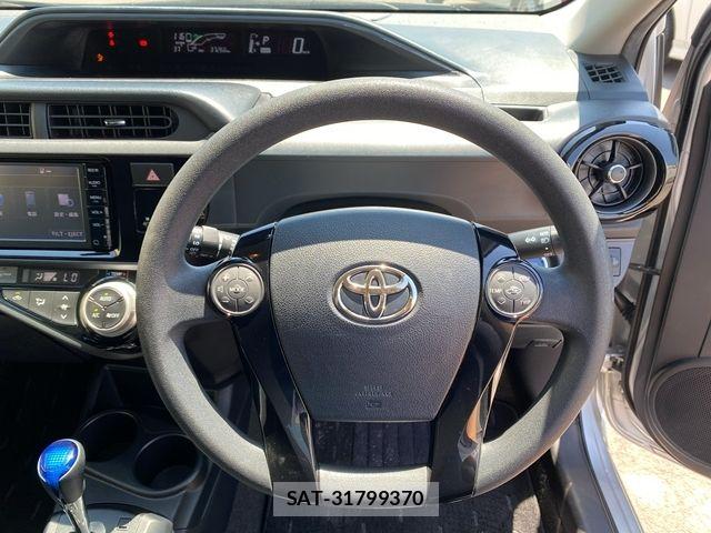Toyota AQUA 2016-07 8072820-22