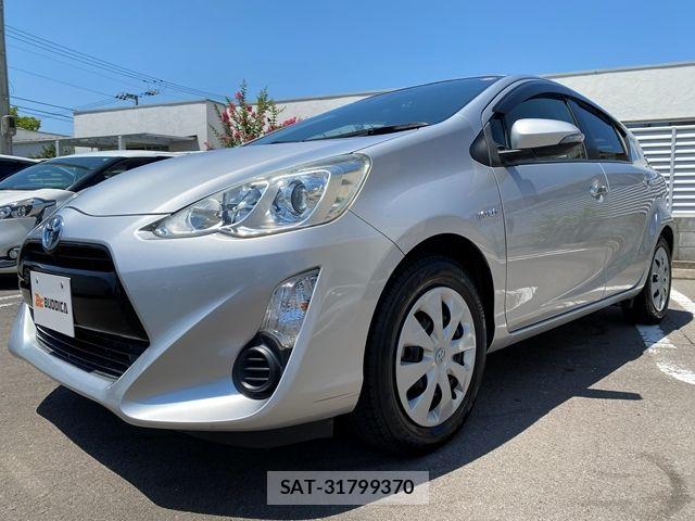 Toyota AQUA 2016-07 8072820-3