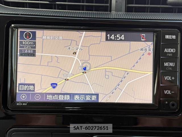 Toyota AQUA 2021-05 8072802-21
