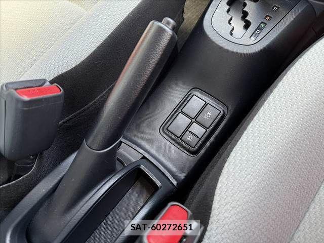 Toyota AQUA 2021-05 8072802-24