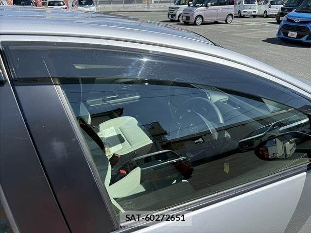Toyota AQUA 2021-05 8072802-29
