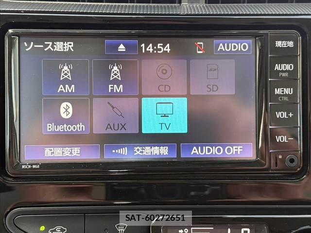 Toyota AQUA 2021-05 8072802-3