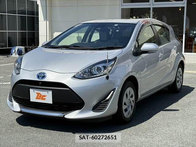 Toyota AQUA 2021-05 8072802-7