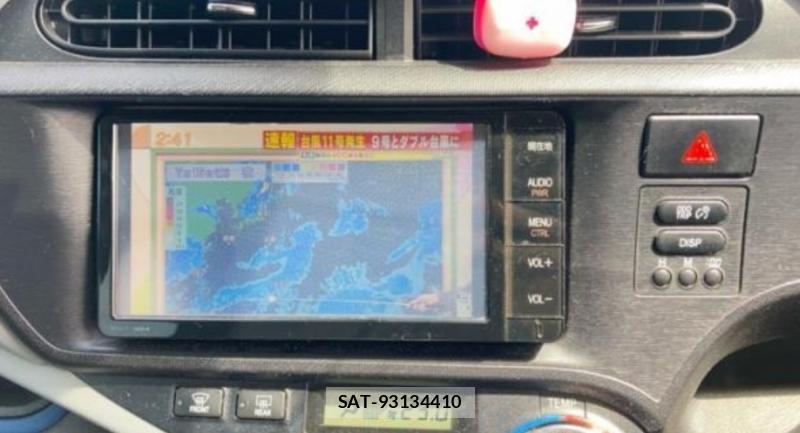 Toyota AQUA 2015-01 8069237-12