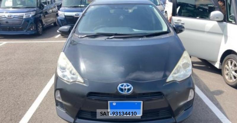 Toyota AQUA 2015-01 8069237-5