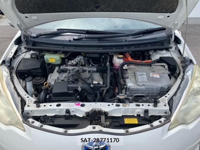 Toyota AQUA 2013-12 8072840-12