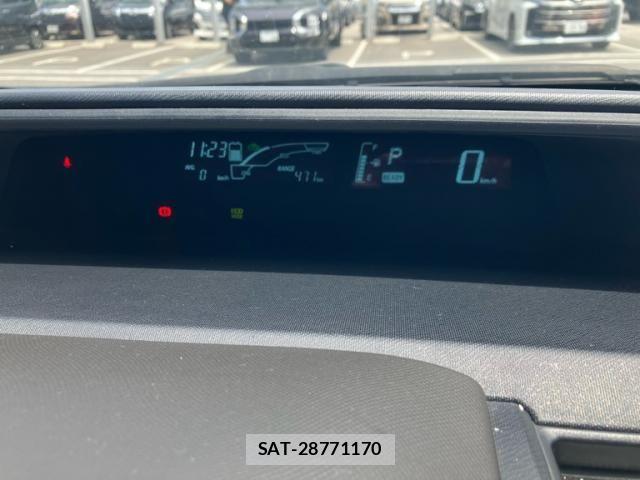 Toyota AQUA 2013-12 8072840-15