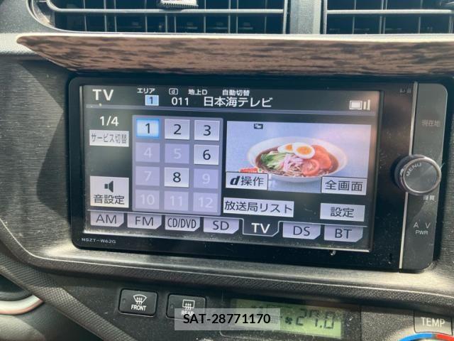 Toyota AQUA 2013-12 8072840-19