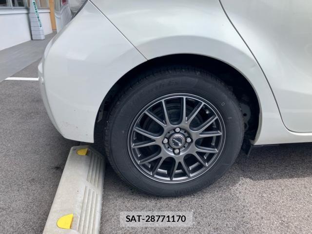 Toyota AQUA 2013-12 8072840-4