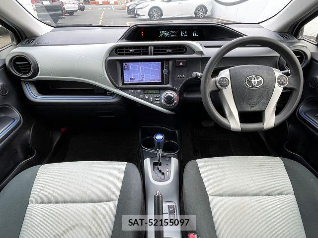 Toyota AQUA 2014-02 8072837-1