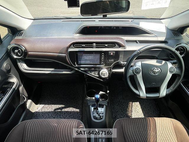 Toyota AQUA 2015-10 8072829-1