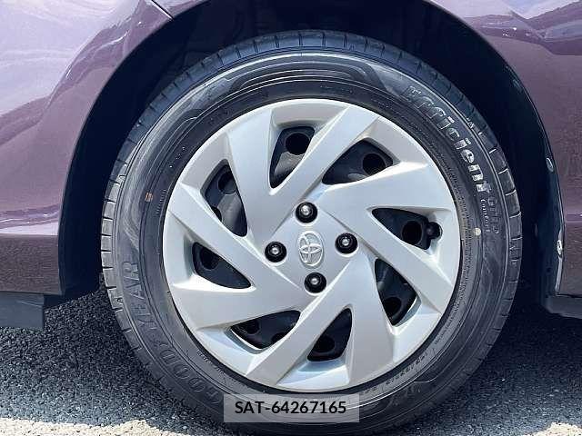 Toyota AQUA 2015-10 8072829-3
