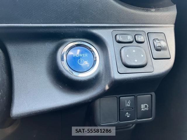 Toyota AQUA 2017-12 8072826-9