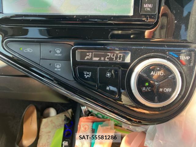 Toyota AQUA 2017-12 8072826-11