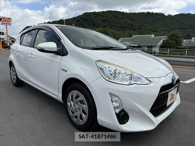 Toyota AQUA 2016-09 8072812-9