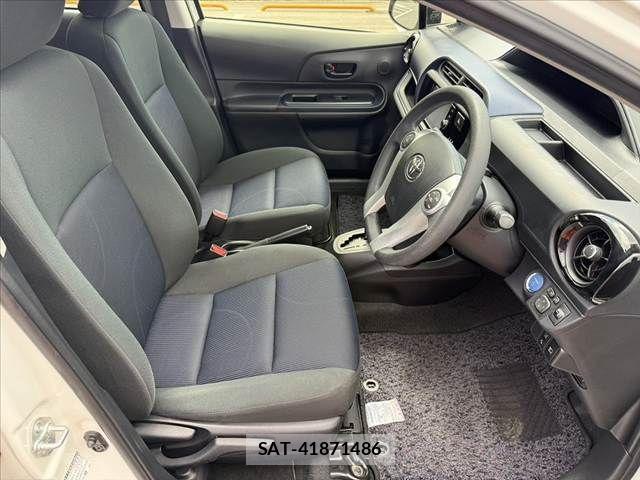 Toyota AQUA 2016-09 8072812-15