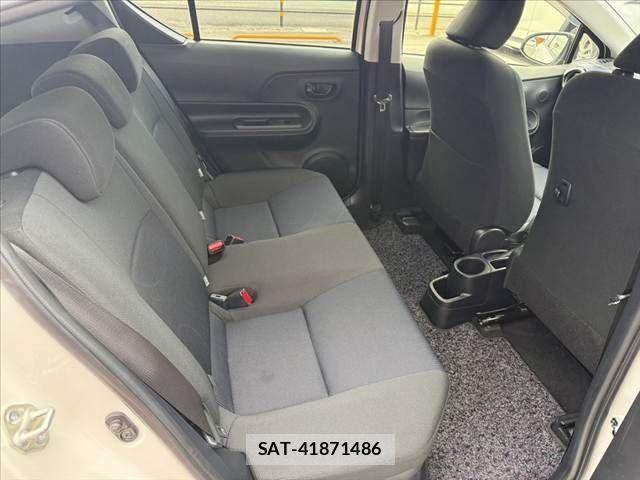 Toyota AQUA 2016-09 8072812-17