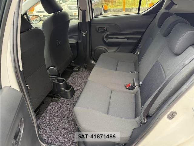 Toyota AQUA 2016-09 8072812-18
