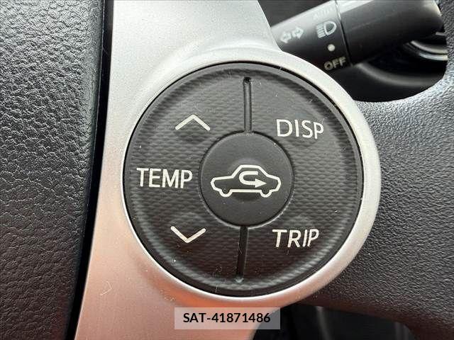 Toyota AQUA 2016-09 8072812-22