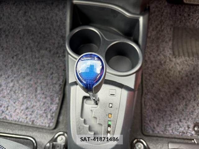 Toyota AQUA 2016-09 8072812-24