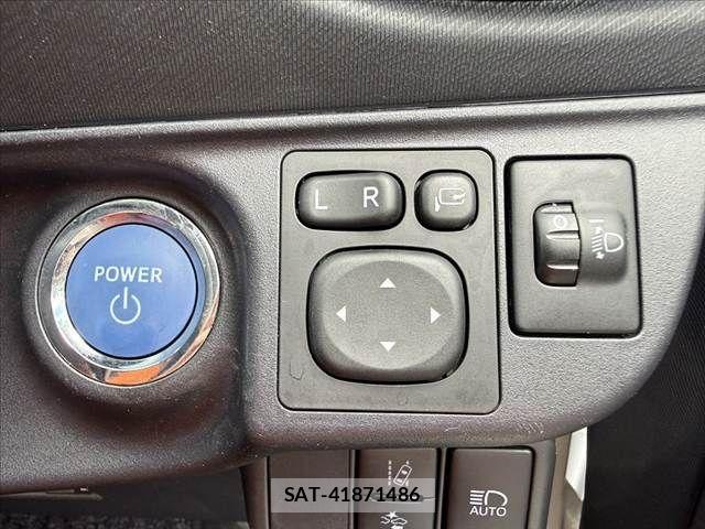 Toyota AQUA 2016-09 8072812-27