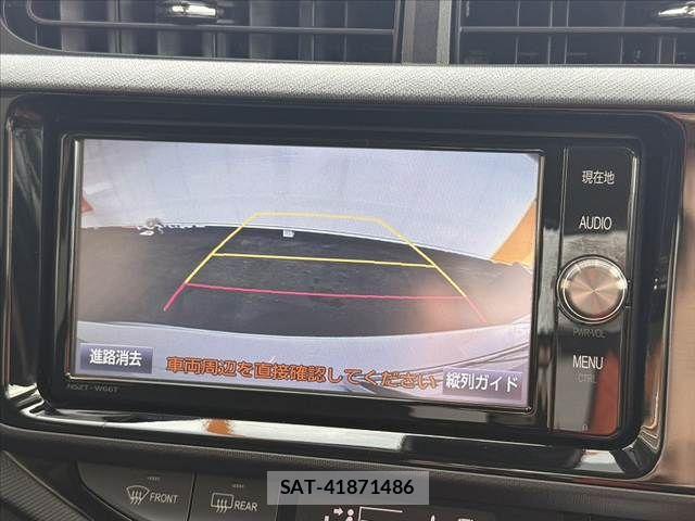 Toyota AQUA 2016-09 8072812-4