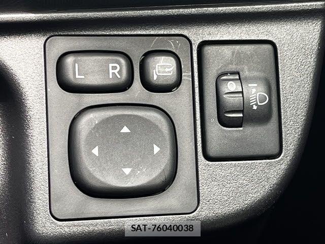 Toyota AQUA 2021-02 8072789-17