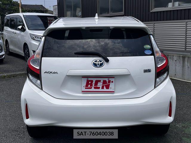 Toyota AQUA 2021-02 8072789-23