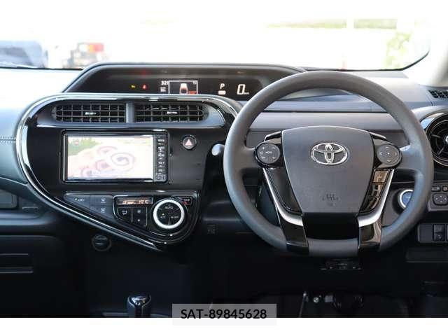 Toyota AQUA 2020-03 8072793-1