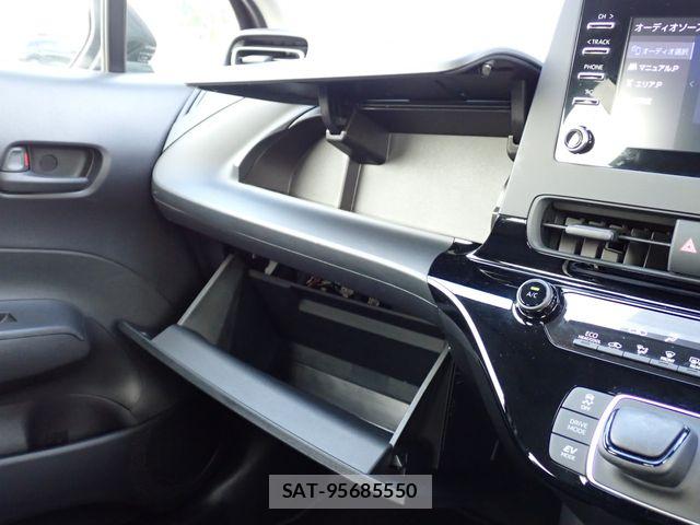Toyota AQUA 2022-04 8072795-14