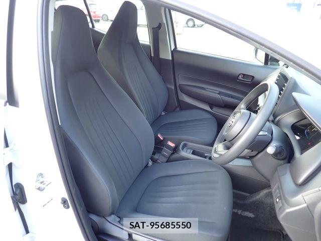 Toyota AQUA 2022-04 8072795-15