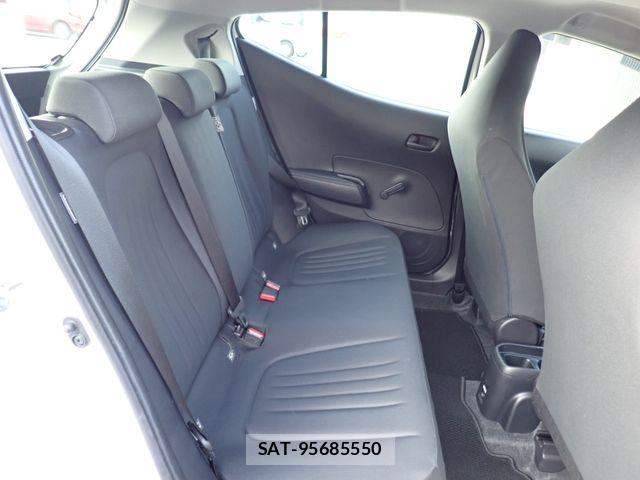 Toyota AQUA 2022-04 8072795-16