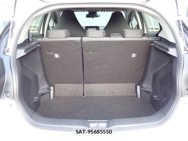 Toyota AQUA 2022-04 8072795-17