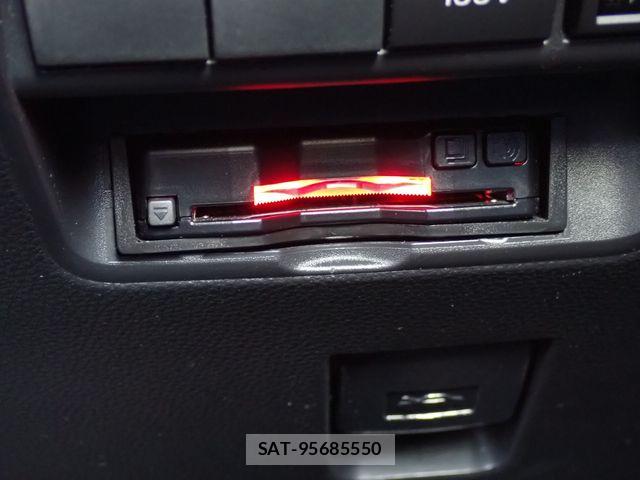 Toyota AQUA 2022-04 8072795-4