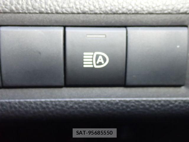 Toyota AQUA 2022-04 8072795-6