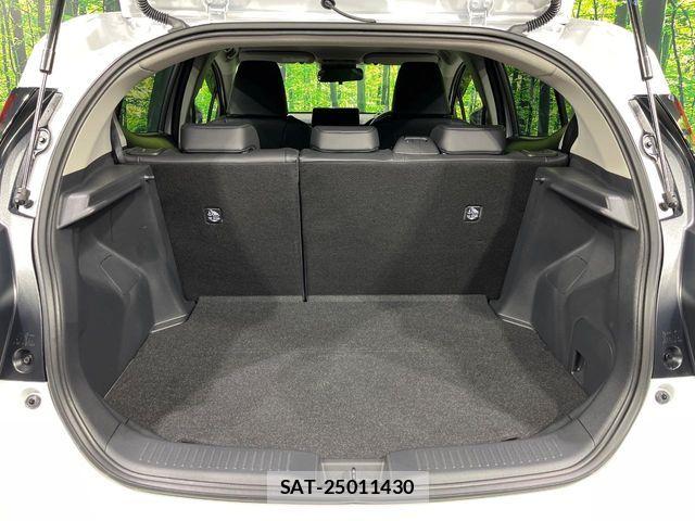 Toyota AQUA 2025-11 8072779-10