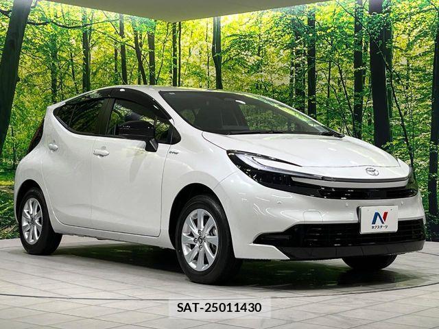 Toyota AQUA 2025-11 8072779-16