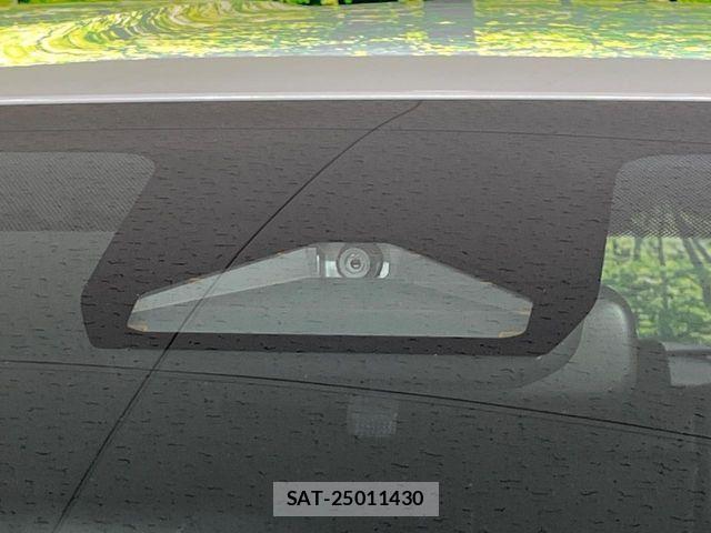 Toyota AQUA 2025-11 8072779-5