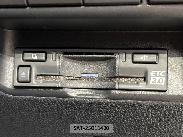 Toyota AQUA 2025-11 8072779-6